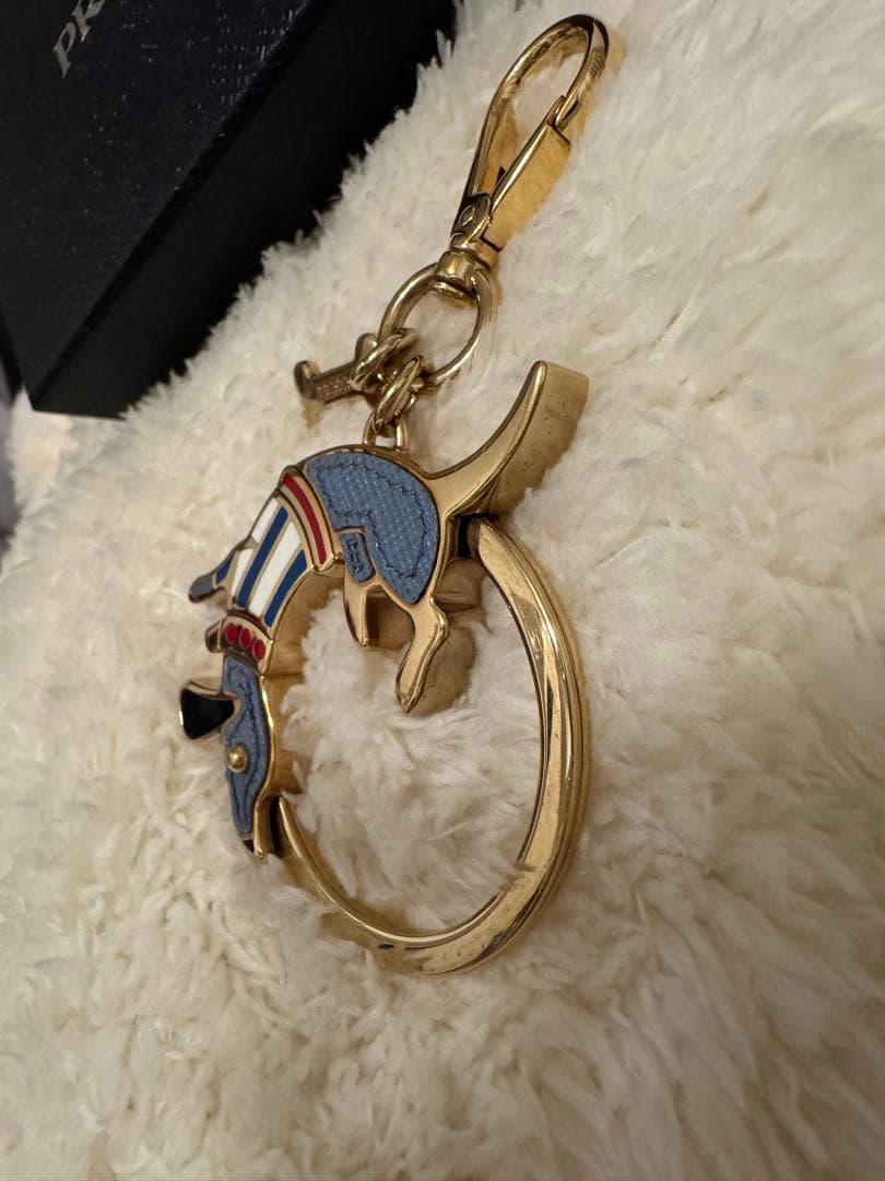 PRADA 犬モチーフ キーホルダー　ダックスフンド　パリ直営店