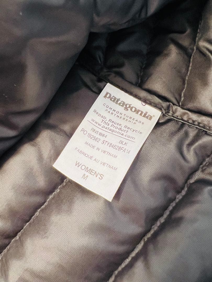 【美品】patagonia　パタゴニア　ダウンベスト　 レディースMサイズ　黒
