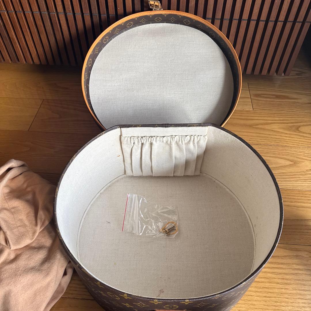 Louis Vuitton ケーキ箱 モノグラム帽子ケース