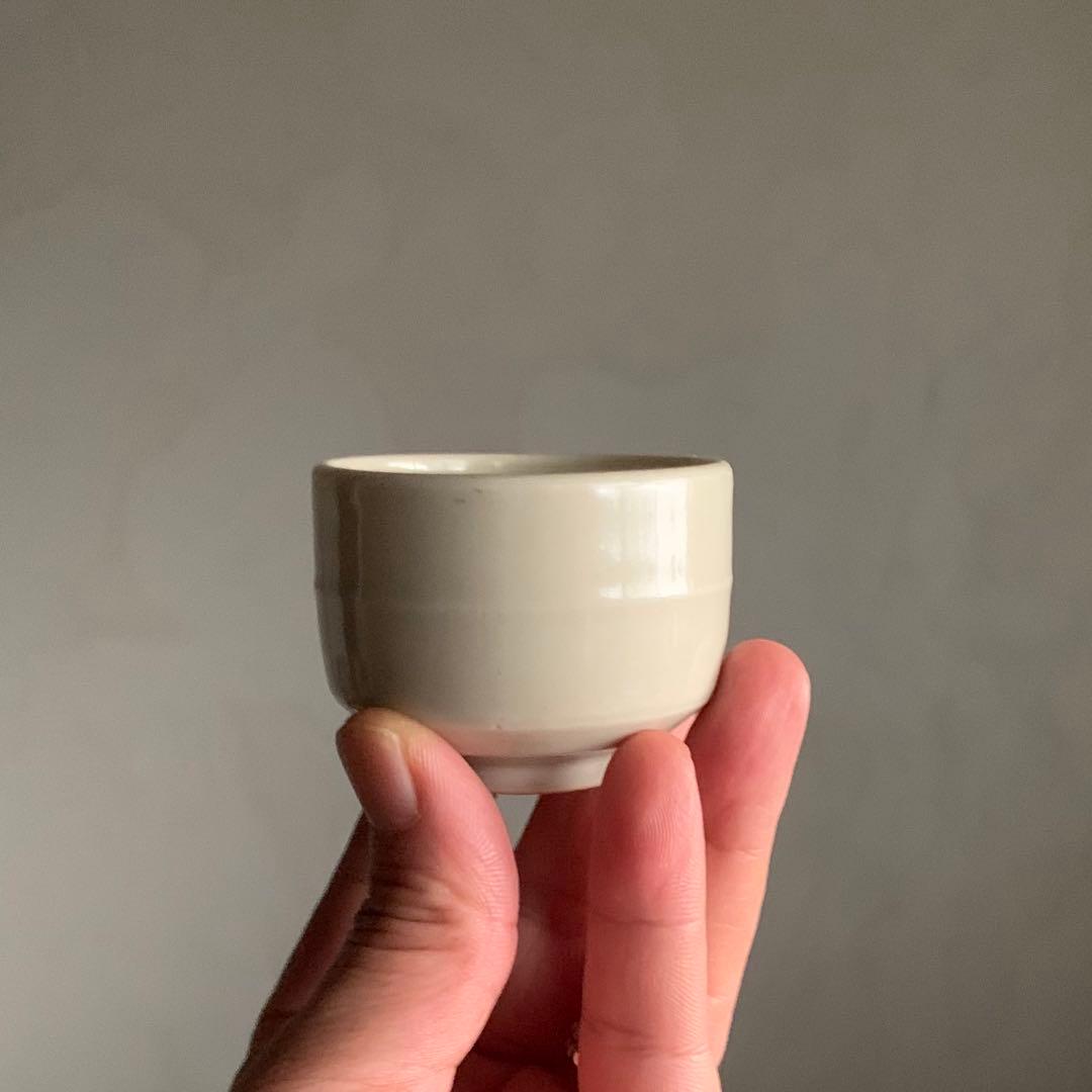 古伊万里 白磁 胴紐 半筒盃 ちょこ ぐい呑み 酒器 古美術 古道具