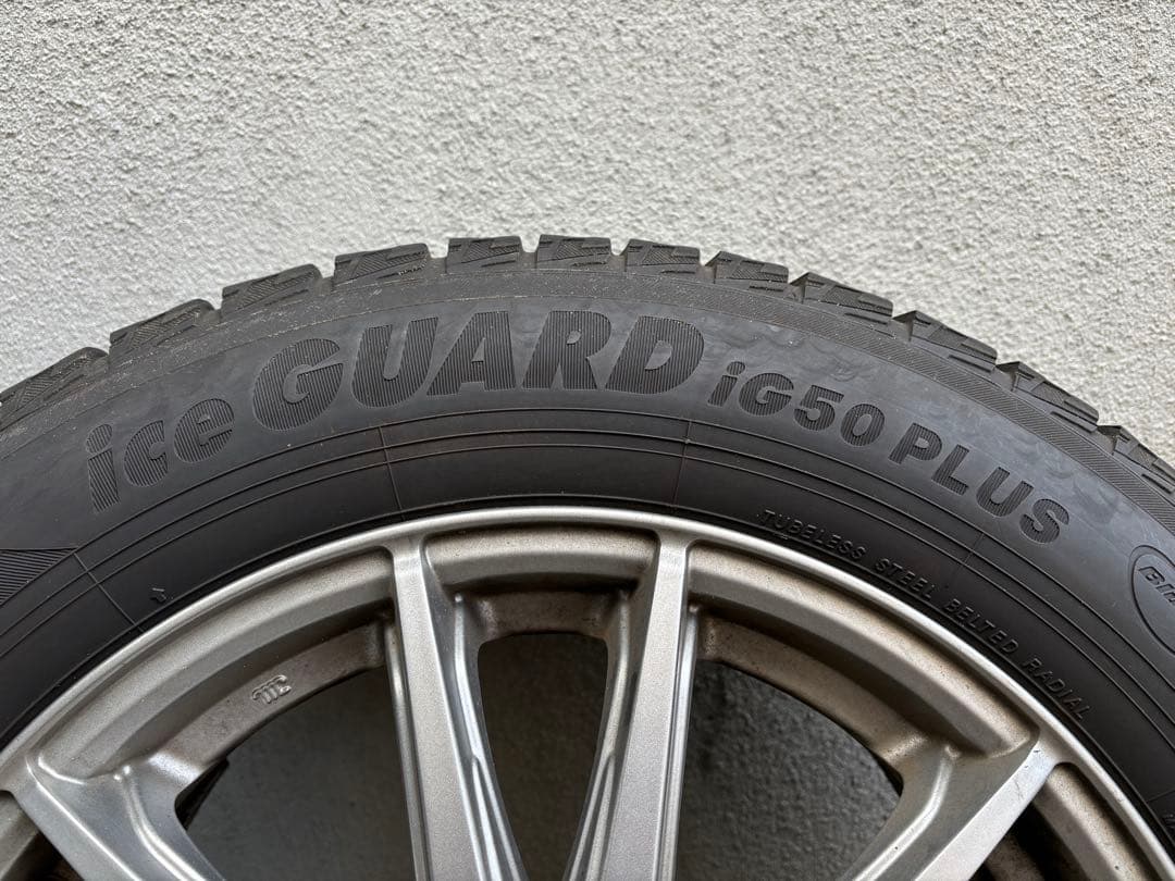 YOKOHAMA スタッドレスタイヤ(205/60R16)