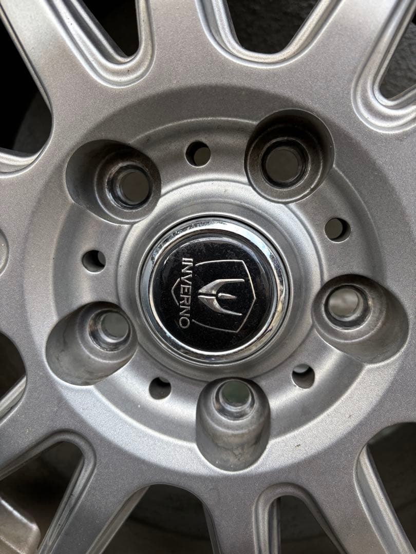 YOKOHAMA スタッドレスタイヤ(205/60R16)
