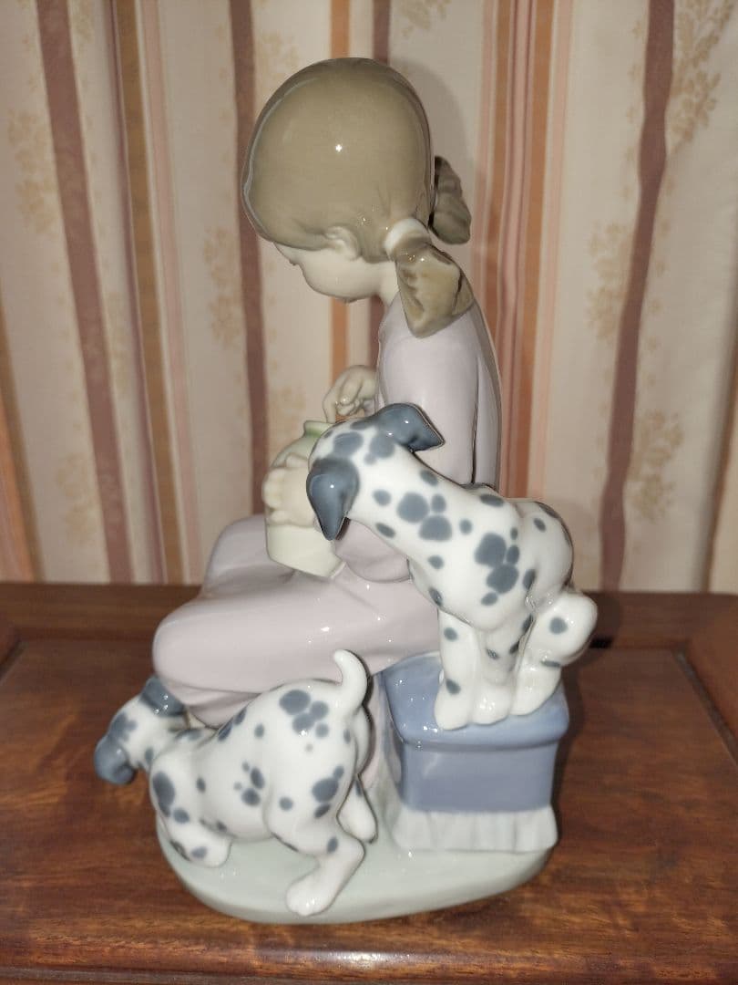 LLADROリヤドロ置物　女の子と犬