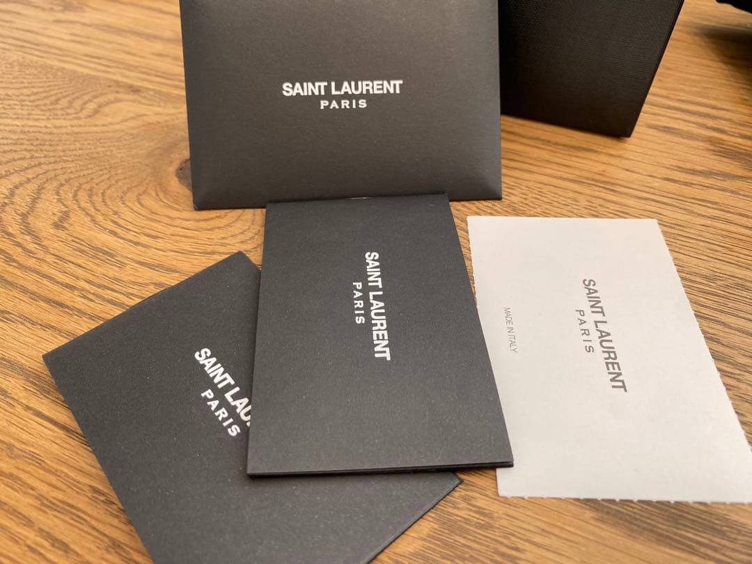 Saint Laurent ラウンドファスナー 二つ折り財布 レザー ブラック