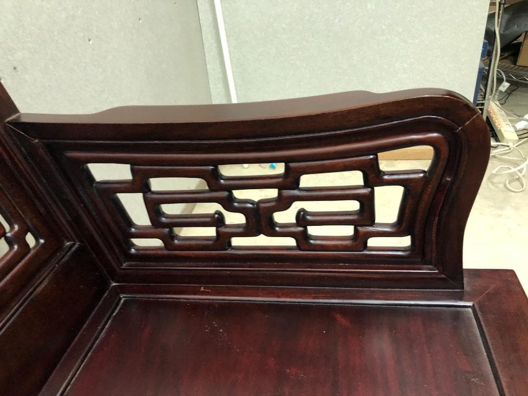 花梨の彫刻長椅子 肘掛け付き 3人掛け 豪華彫刻 人気 中国家具　75063-1