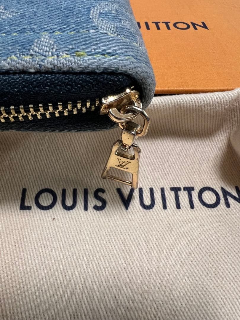 【週末限定】LOUIS VUITTON ジッピーパース デニム