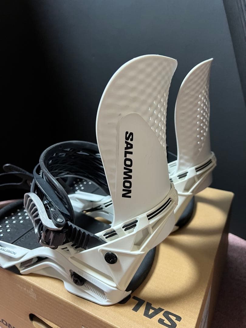 SALOMON HOLOGRAM スノーボードビンディング