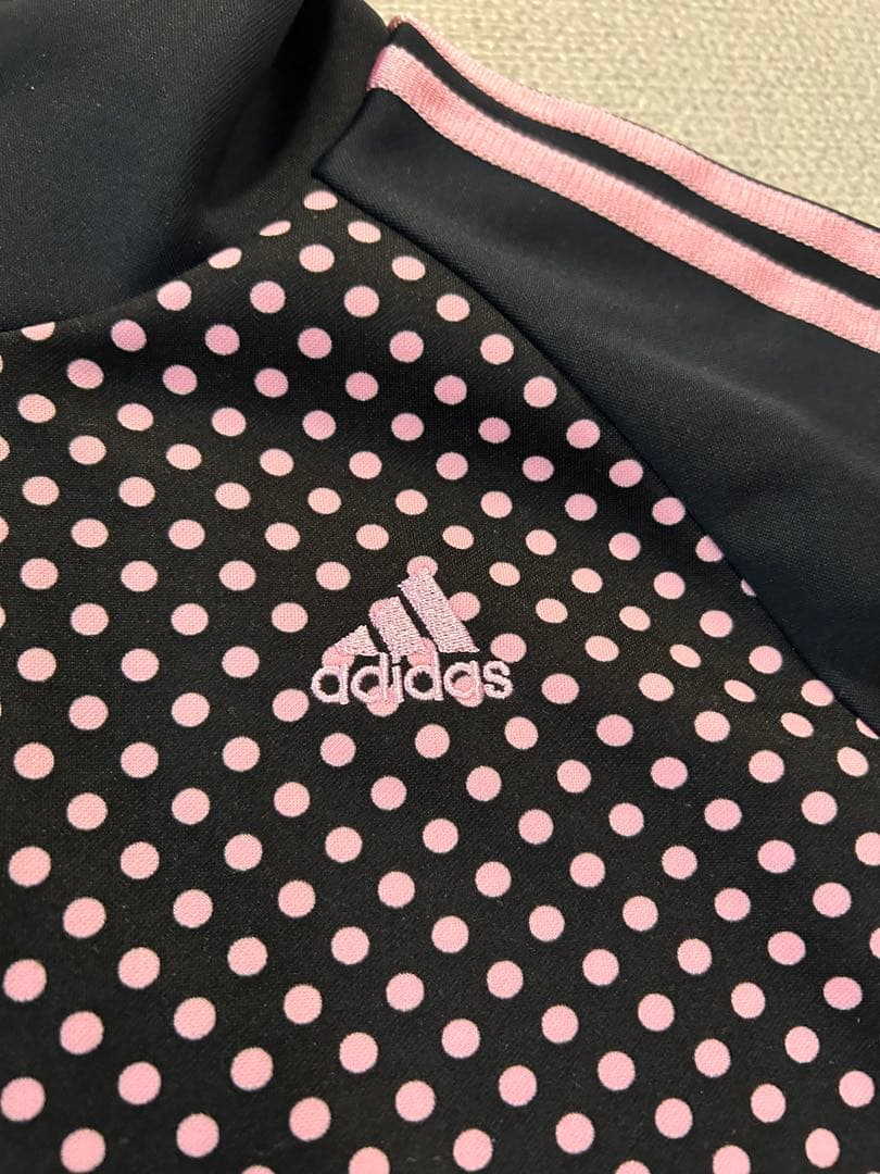 公*o様 adidas アディダス レディース トップスジャージ ベイビーわるき