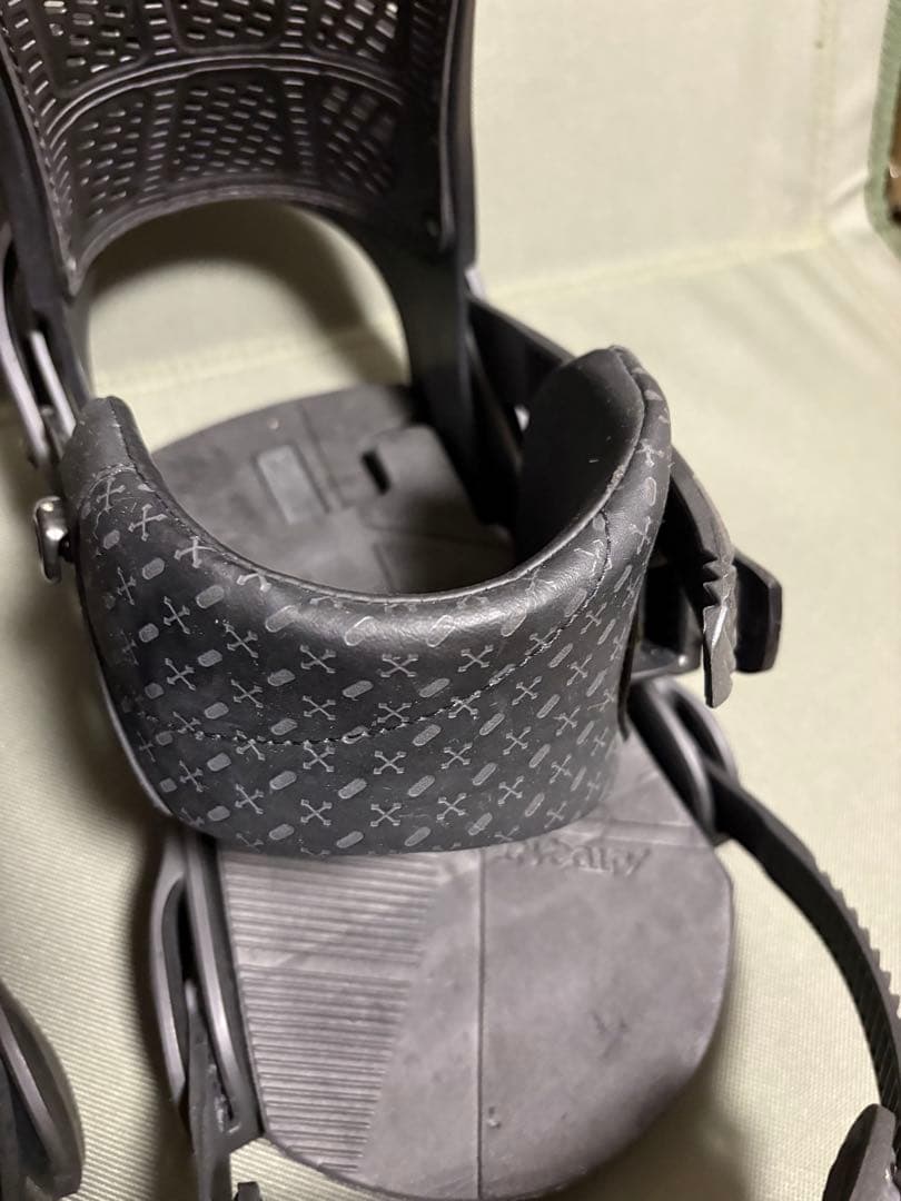 burton binding Malavita スノーボード　ビンディング