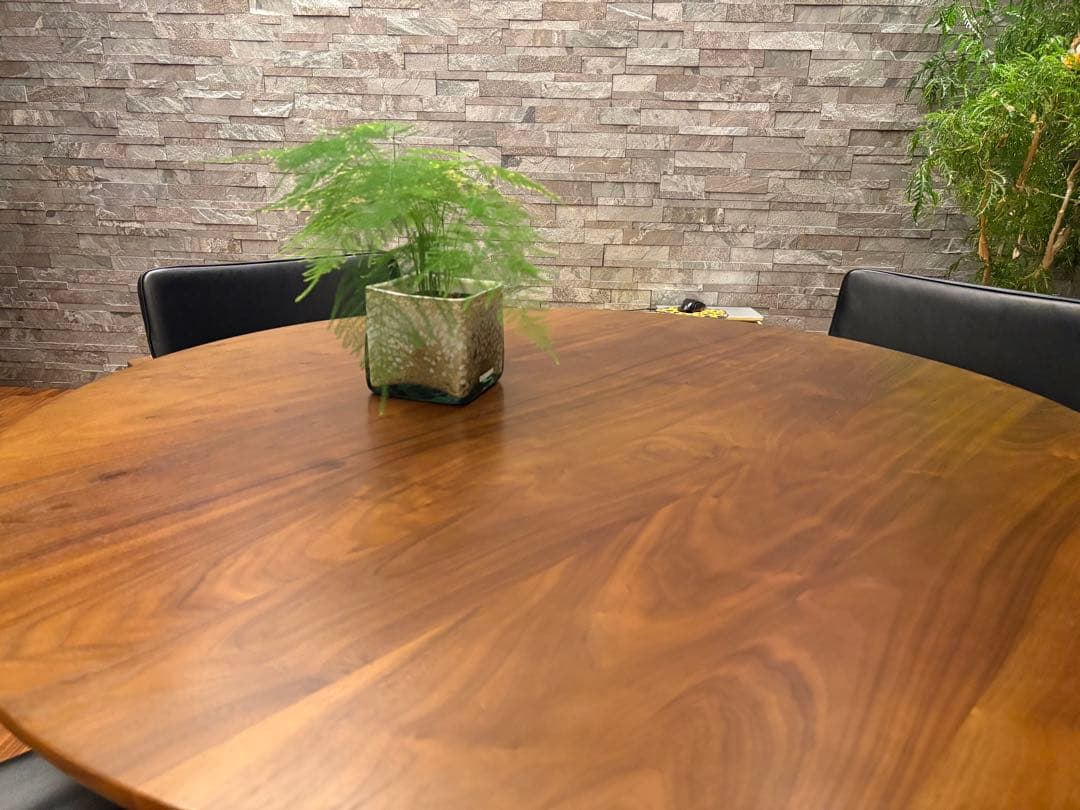 飛騨産業　侭　ダイニングテーブル直径110cmウォールナット