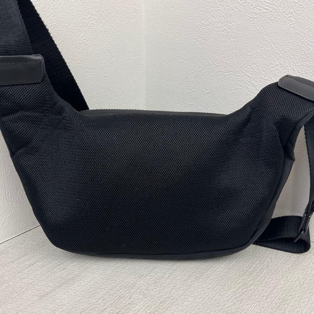 美品✨近年モデル ポールスミス ボディバッグ アーバンコミューター レザー 黒