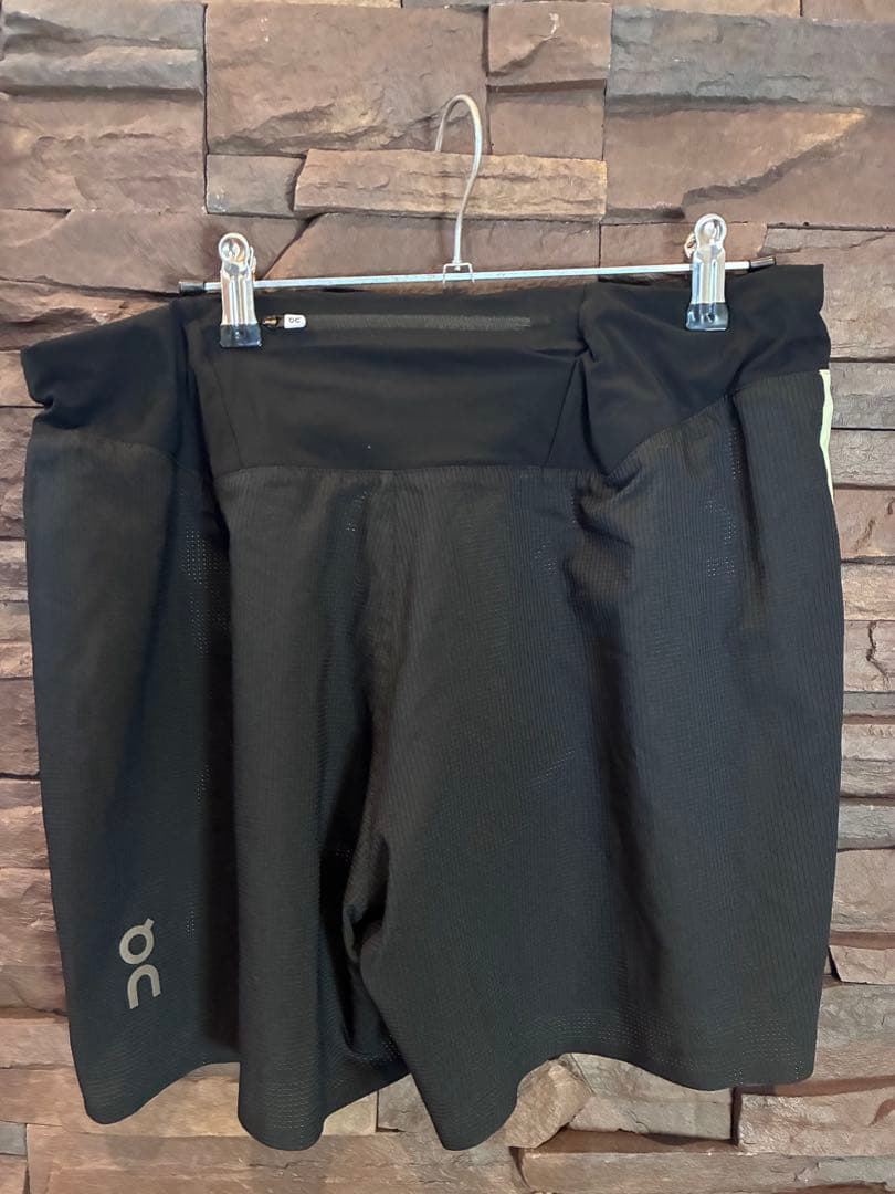 on オン ランニング シャツ ノースリーブ シングレット パンツ セット