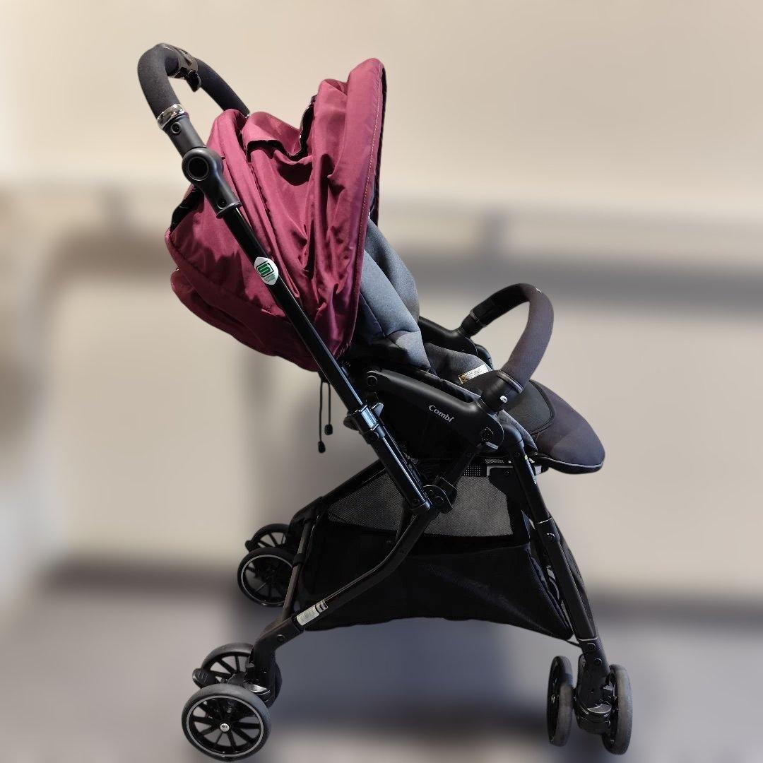【極美品】Combi ホワイトレーベル スゴカルα 4キャス コンパクト HK