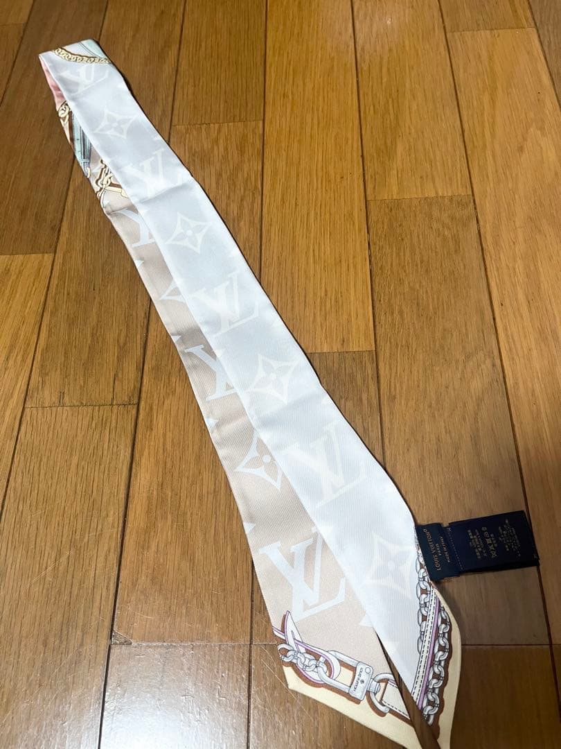 未使用美品 Louis Vuitton シルクスカーフ ピンク