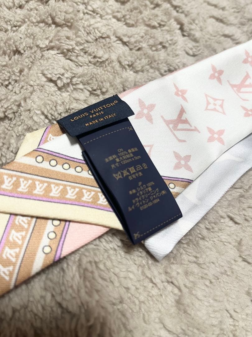 未使用美品 Louis Vuitton シルクスカーフ ピンク
