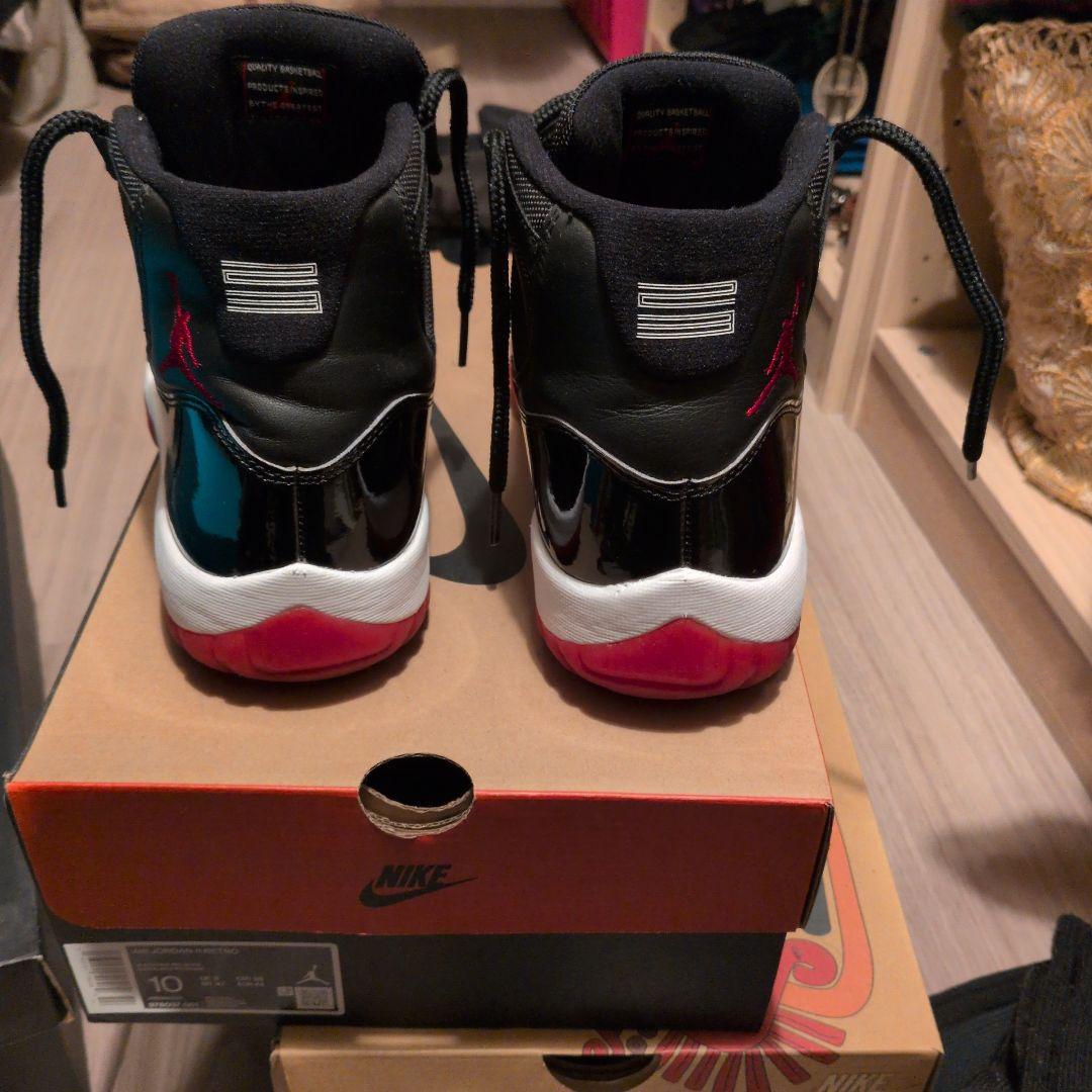 Nike Air Jordan 11 ブラック/レッド 10