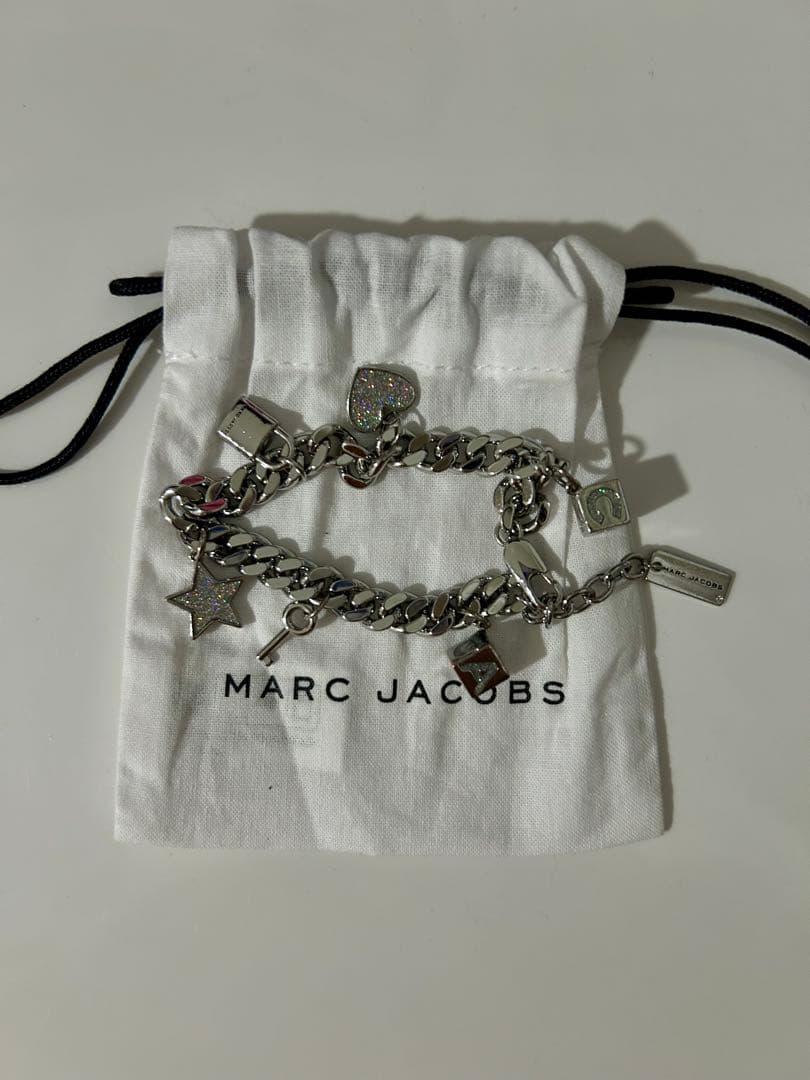 MARC JACOBS シルバーチェーンブレスレット（チャーム）