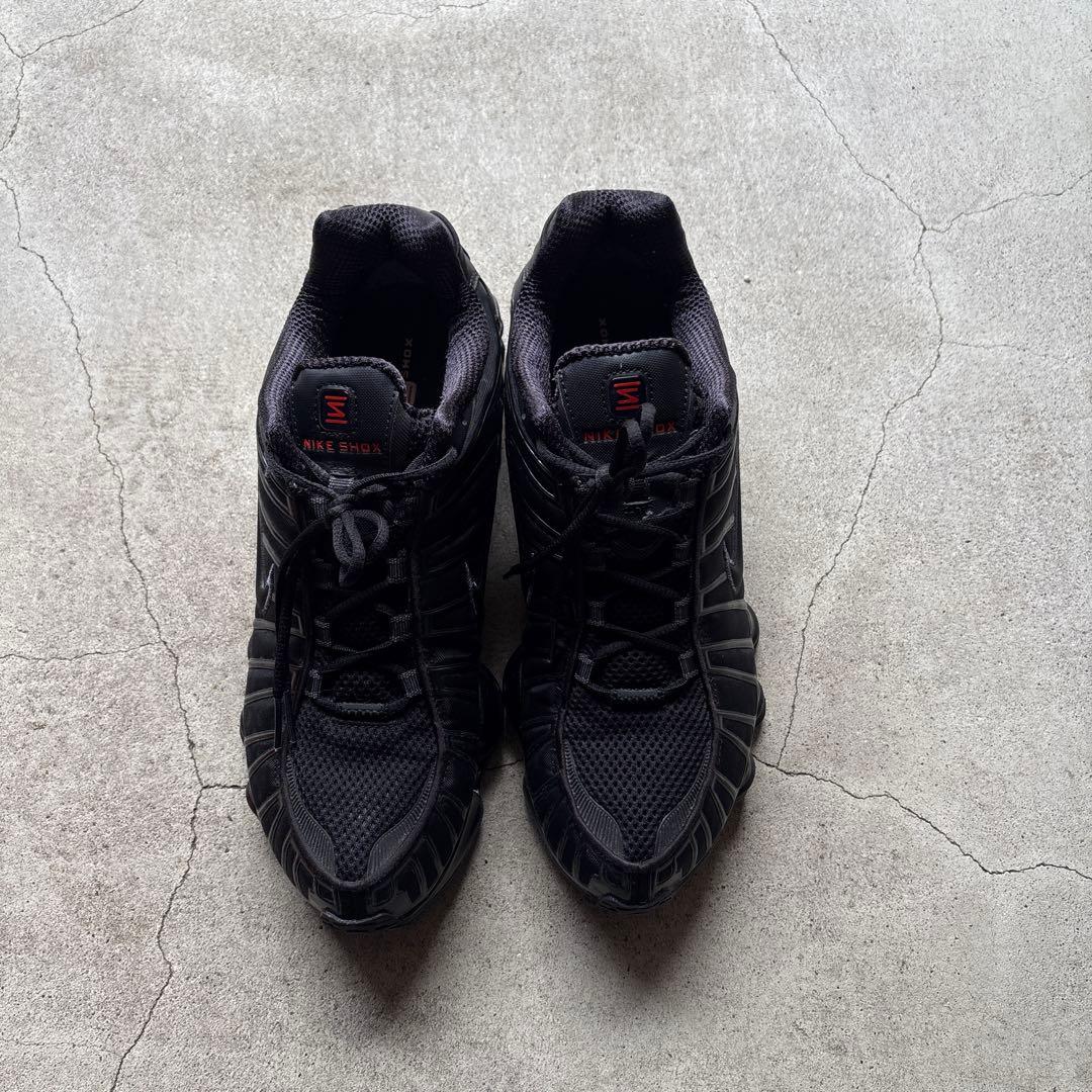 靴 NIKE W SHOX TL Black and Max Orange 28cm