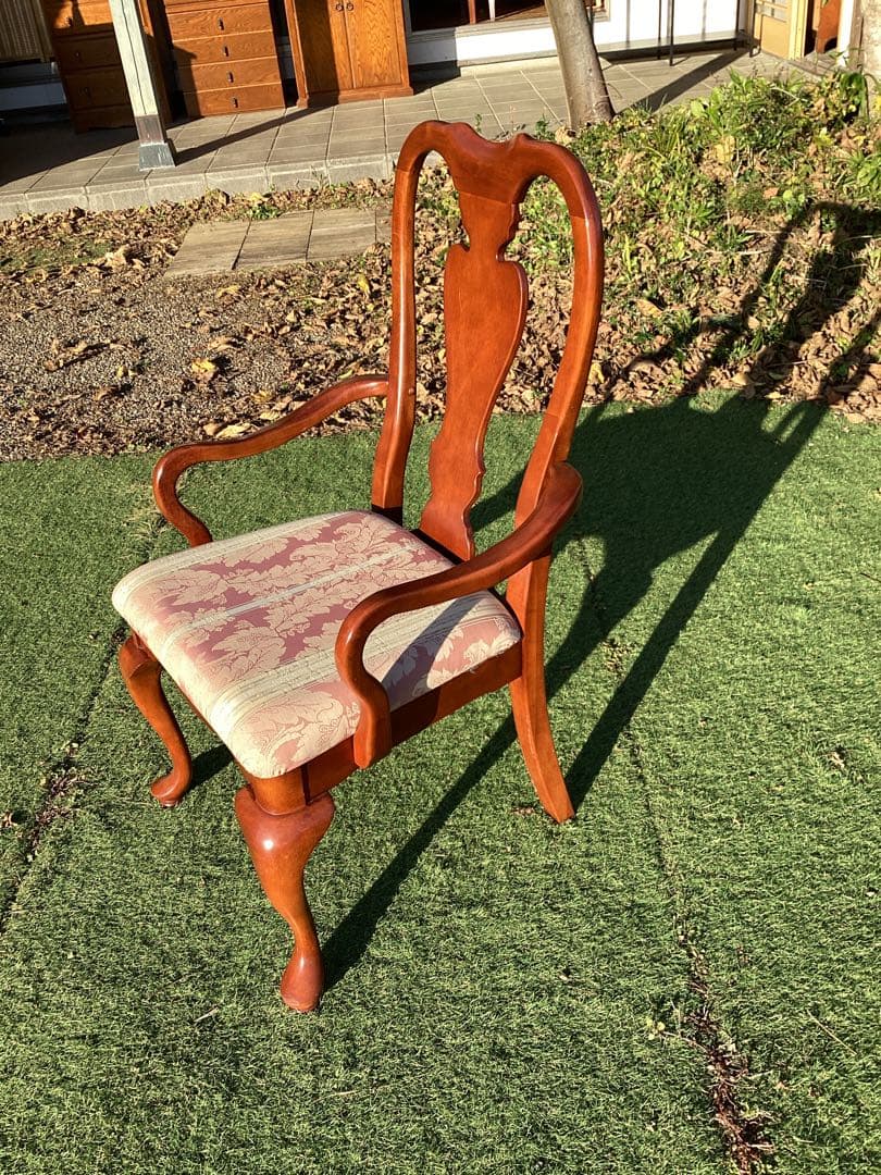 ダイニングチェア　猫脚　クラシカル　アームチェア　椅子