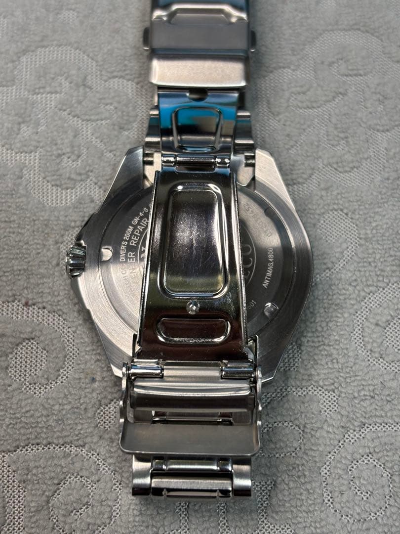 シチズンEco-Drive ダイバーズウォッチ 200m防水(美品)E168