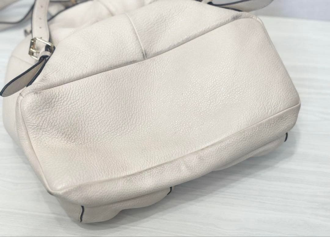 COACH F37410クリームホワイトレザー　バックパックリュク