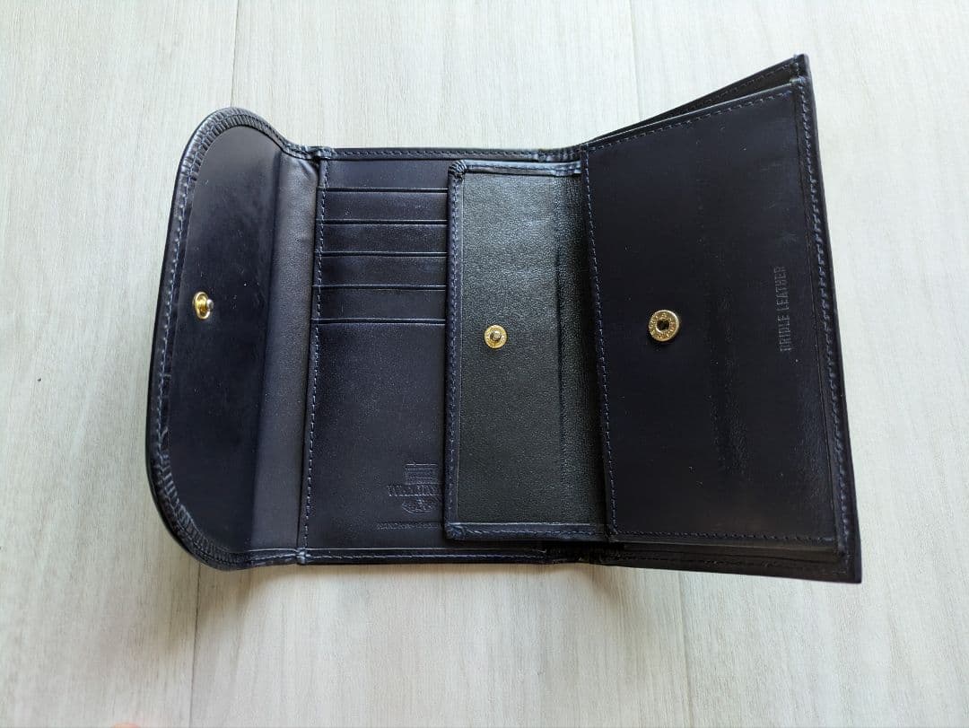 【カワ】ホワイトハウスコックス財布