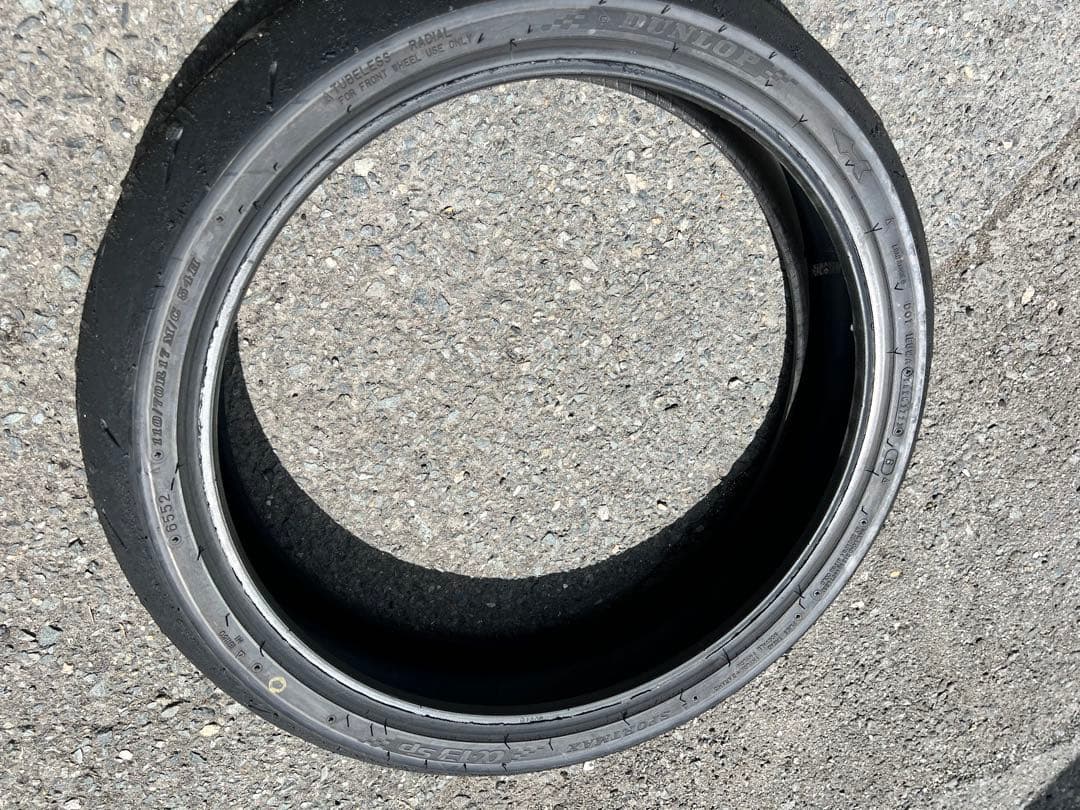 送料込み室内保管中古DUNLOP α13sp 走行1.5時間程　前後セット