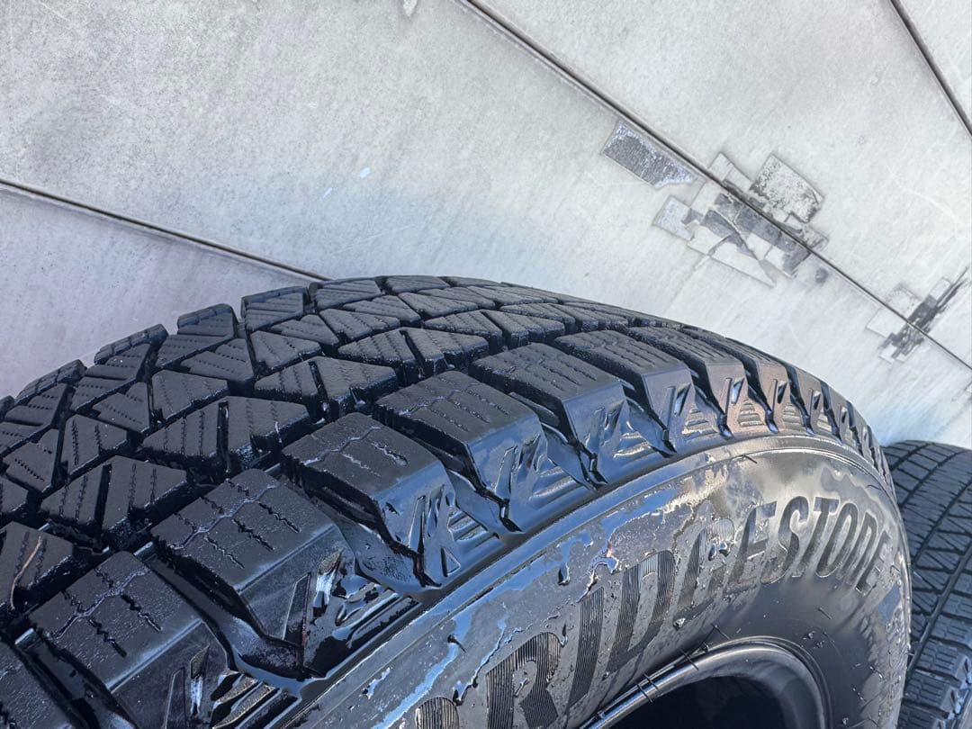 【美品/23年製】ブリヂストン BLIZZAK DM-V3 225/65R17