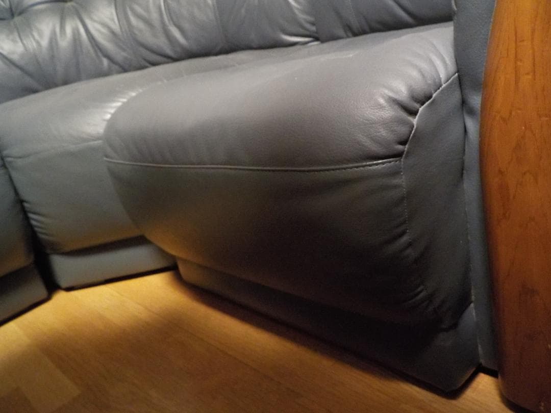 レザー　コーナーソファセット　五人掛け①