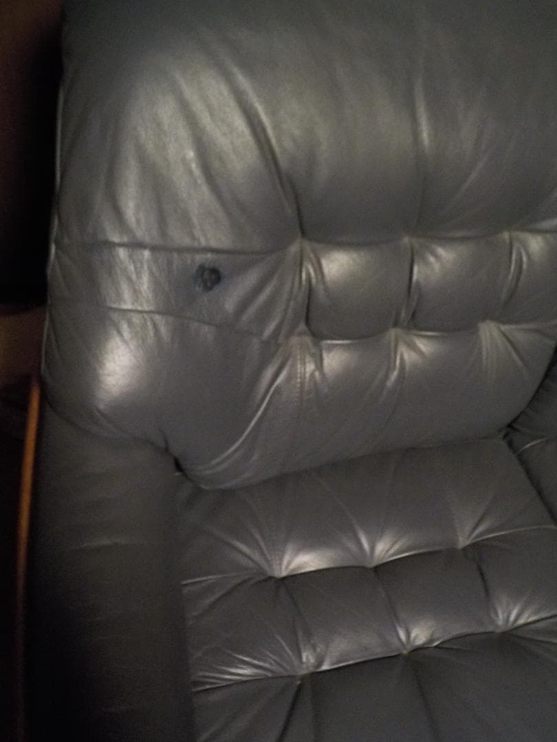 レザー　コーナーソファセット　五人掛け①