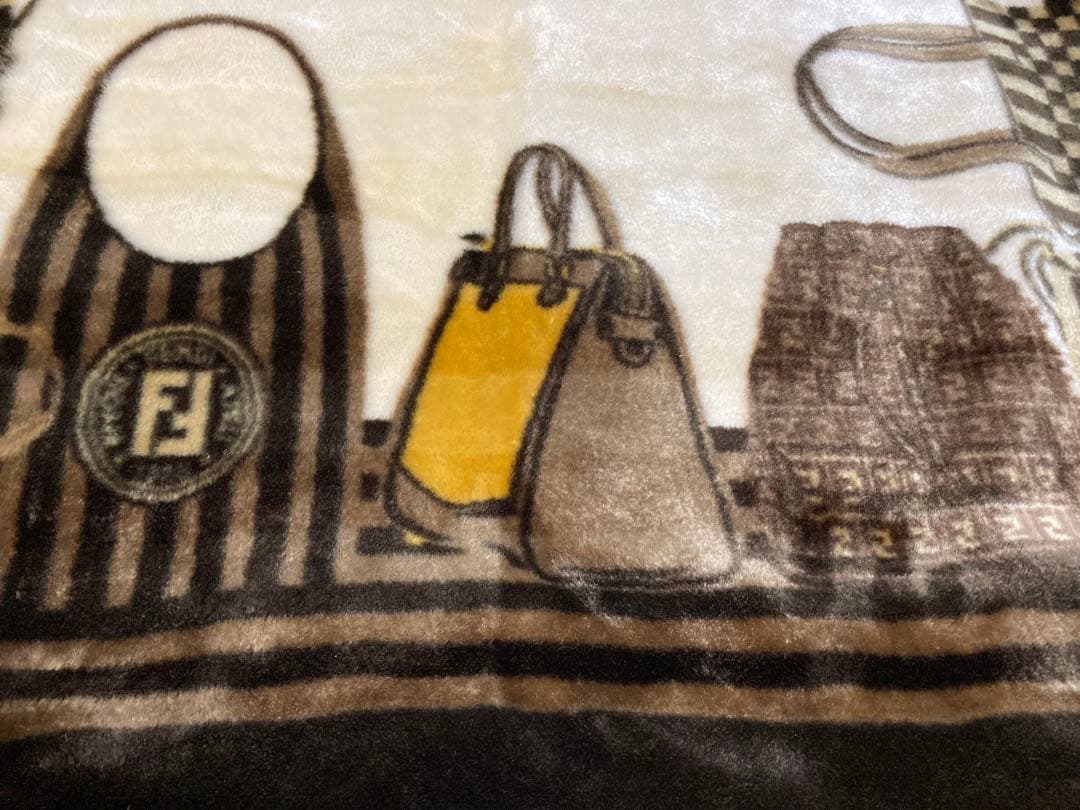 専用ミハエル様　FENDI　フェンディ　バッグ柄　ニューマイヤー