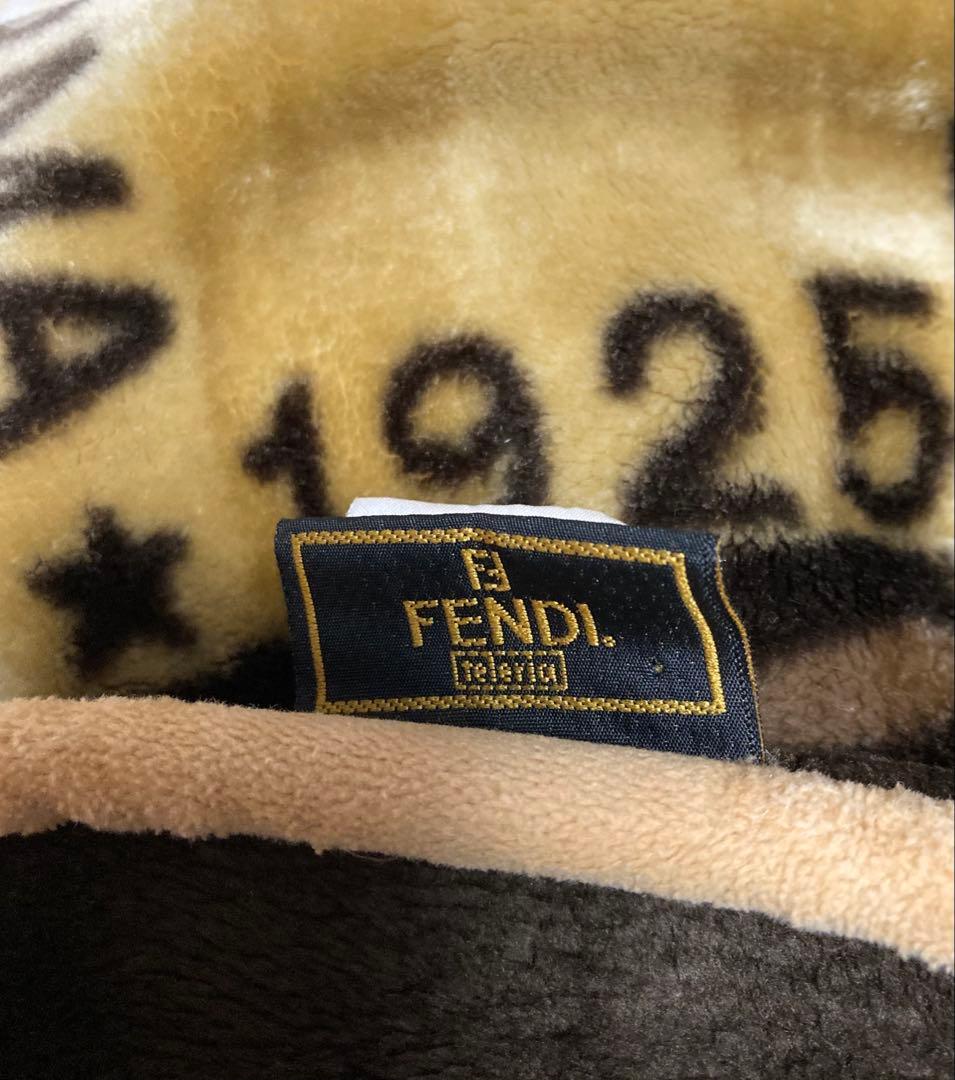 専用ミハエル様　FENDI　フェンディ　バッグ柄　ニューマイヤー