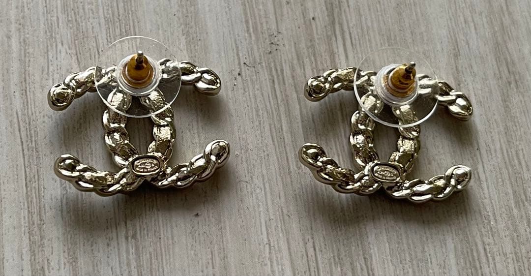新品　CHANEL チェーンモチーフ ピアス　シャネルのピアス