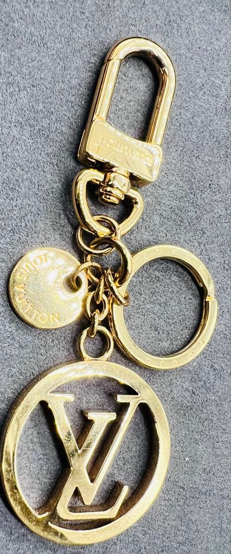 値下げ中　ルイヴィトン LOUIS VUITTON キーリング M68000