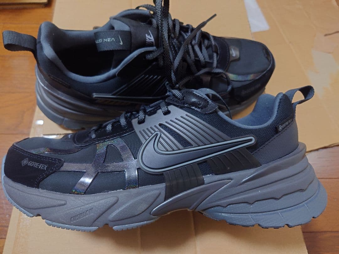 【美品】Nike Women's V2K Run GORE-TEX 黒 25cm