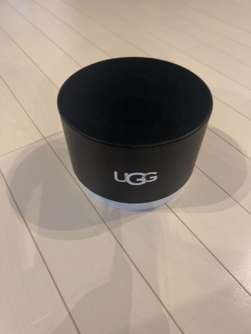 新品タグ箱付きUGG シープスキン イヤーマフ ブラック