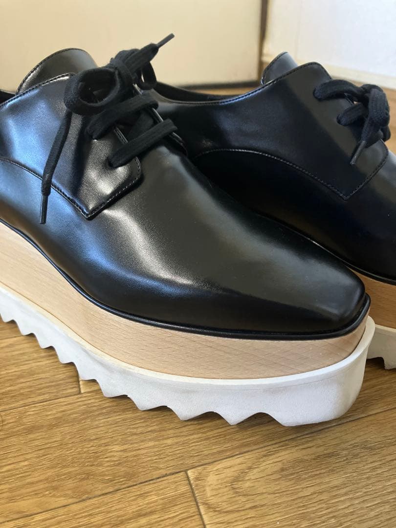 エリスプラットフォームレザー 黒ウェッジソール