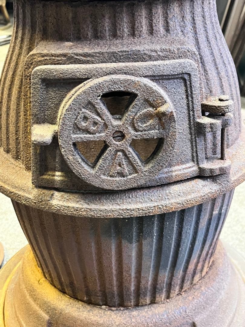 ダルマストーブダルマストーブ（鋳物製）