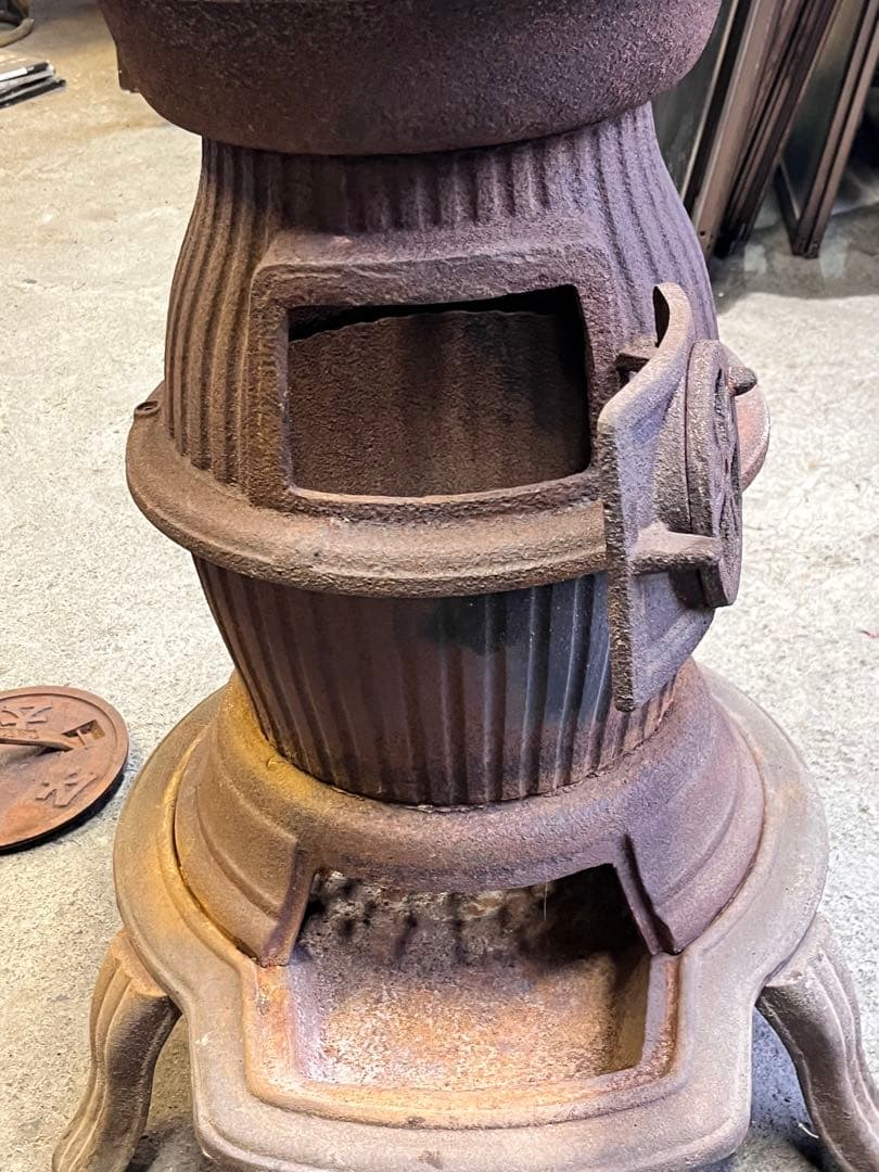 ダルマストーブダルマストーブ（鋳物製）