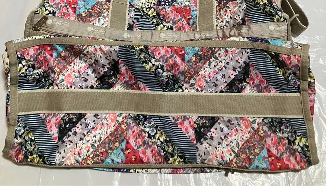 超美品　LeSportsac メモリーフローラルキルト　大型　ボストン