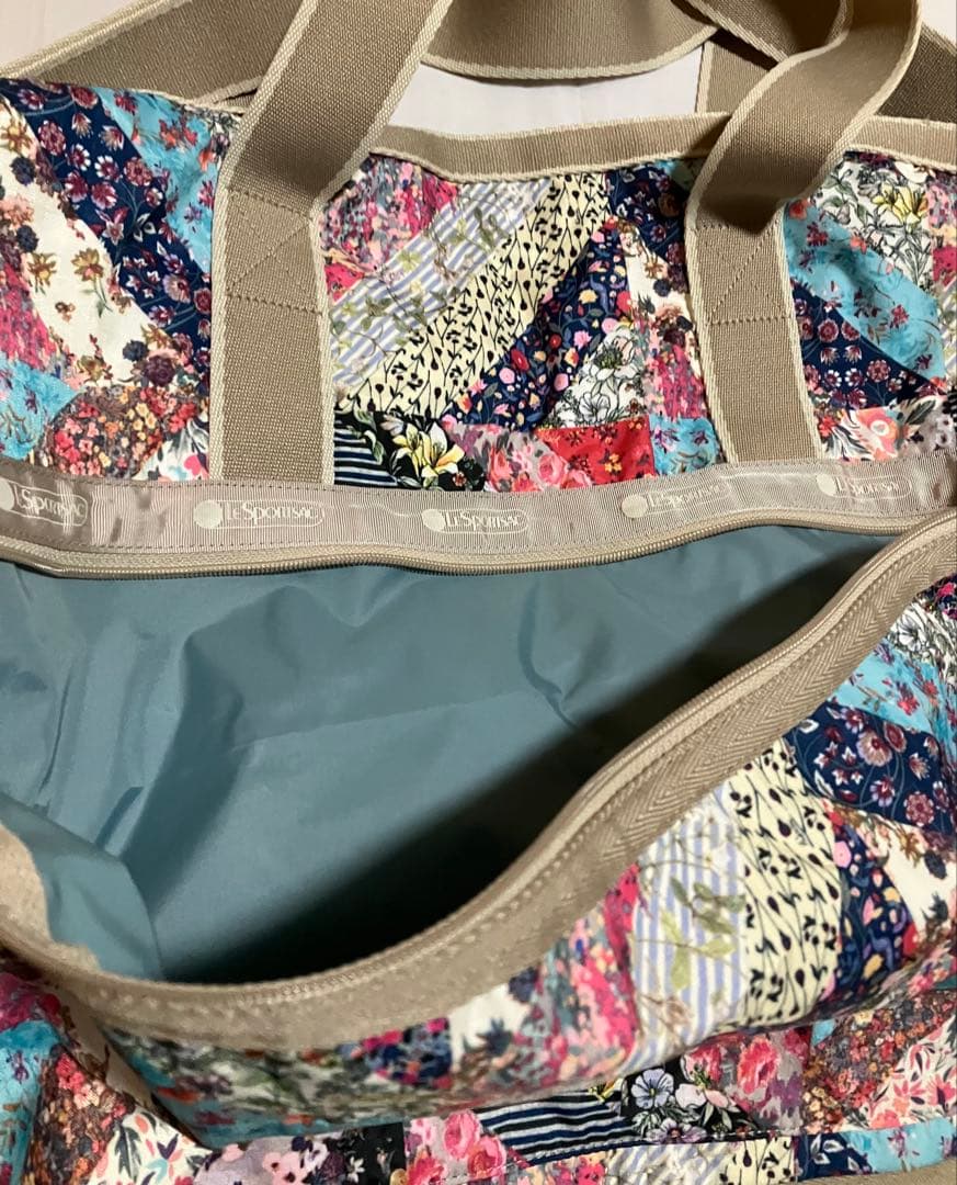超美品　LeSportsac メモリーフローラルキルト　大型　ボストン
