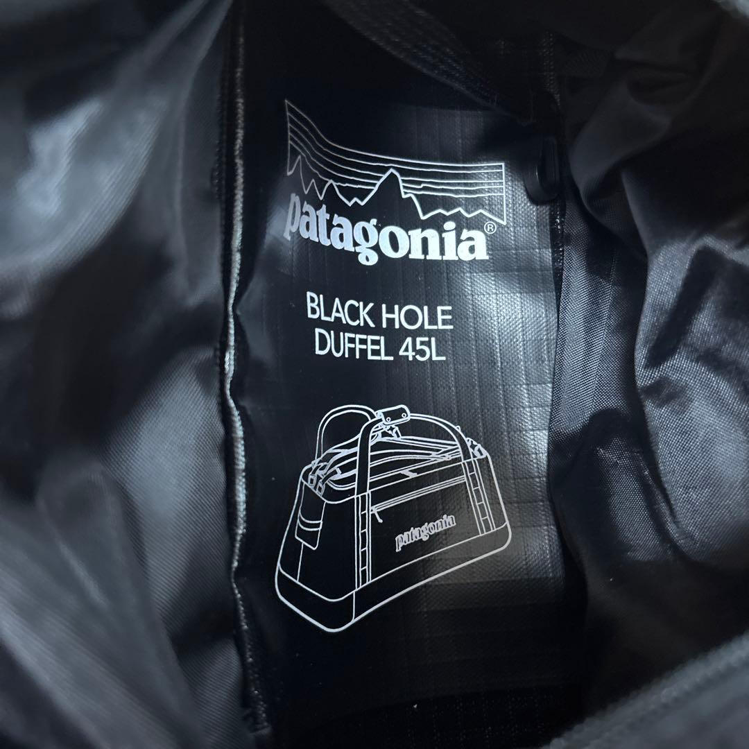 patagonia ボストンバッグ ブラック 45ℓ
