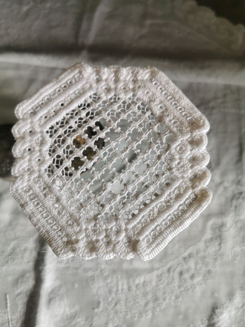アンティーク 北欧ハーダンガー刺繍レース コースター 透かし四つ葉クロスドイリー