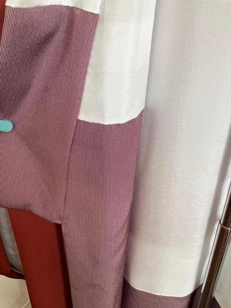 未使用品　正絹　無地振袖　赤系