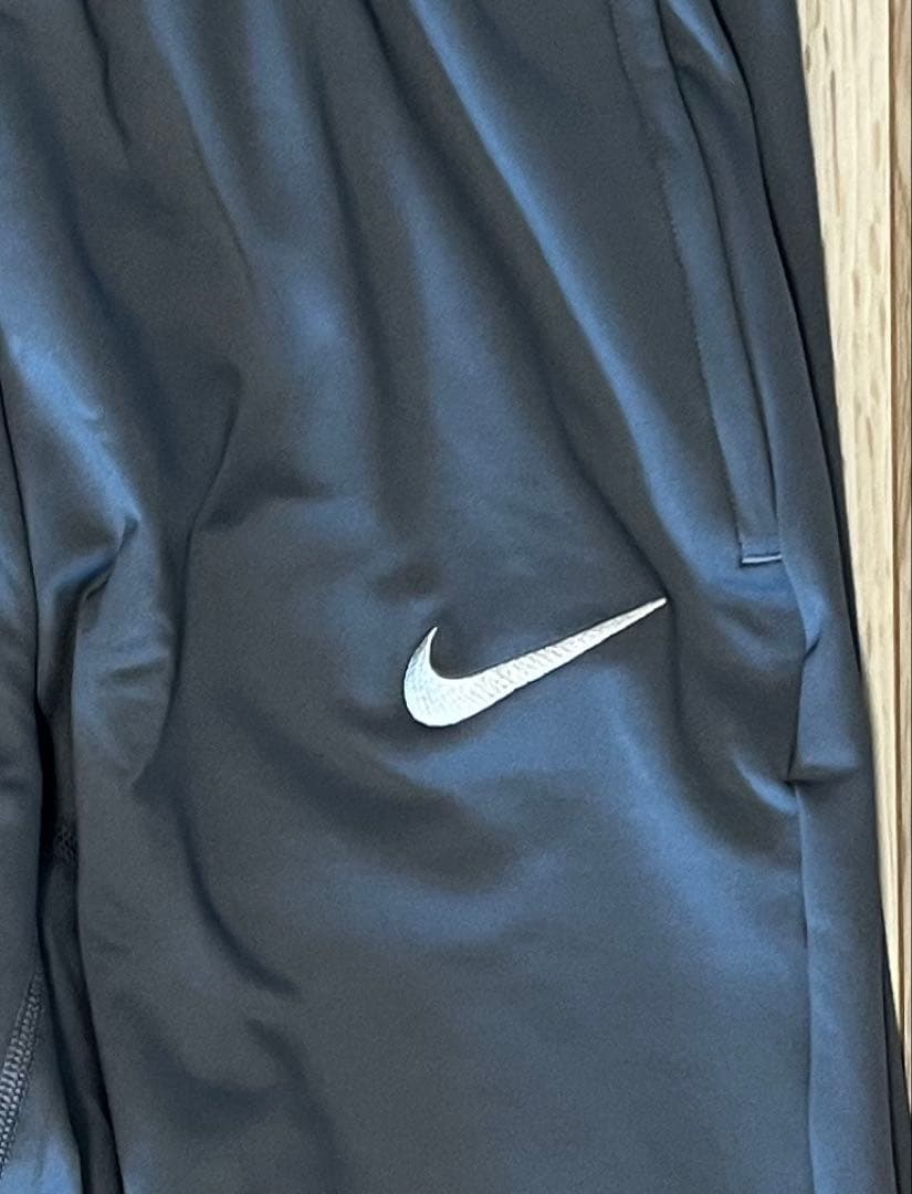 NIKE トッテナム　スパーズ　トラックパンツ　トレーニングパンツ　ジャージ