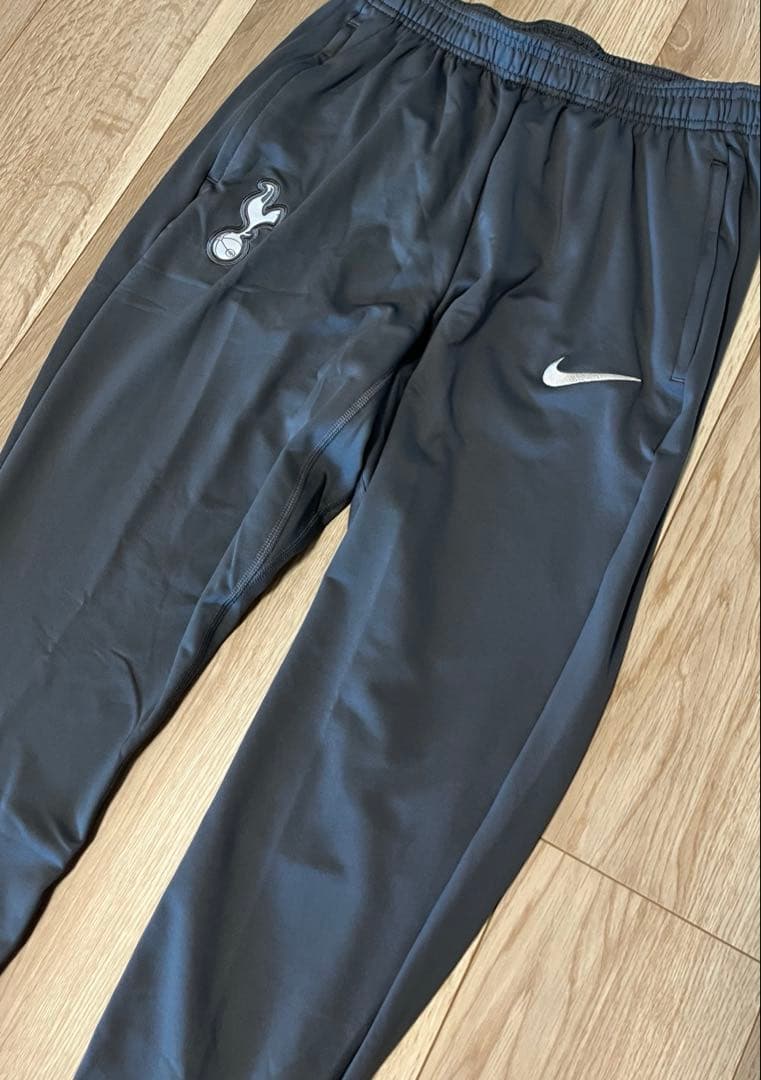 NIKE トッテナム　スパーズ　トラックパンツ　トレーニングパンツ　ジャージ