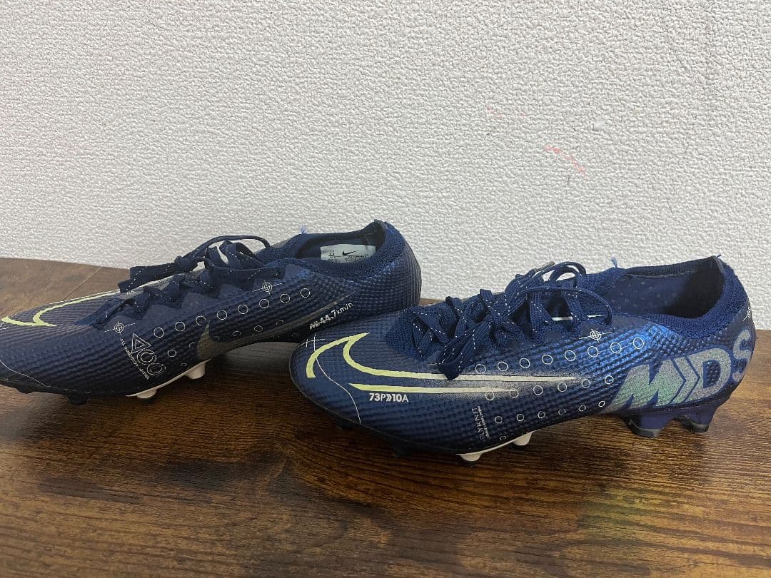 ナイキサッカースパイクマーキューリアルヴェイパー13エリートcr7