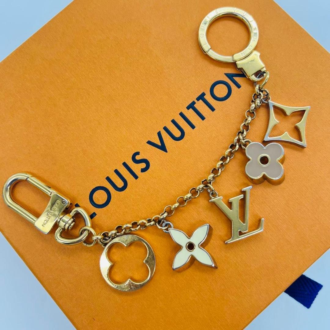 ルイヴィトン　チェーン フルール ドゥ モノグラム　モチーフ バッグ　チャーム