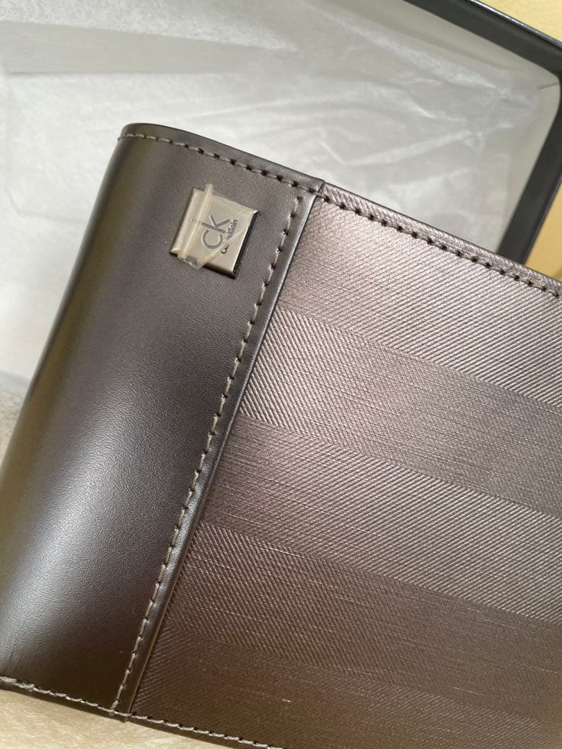   【新品】メンズ折り財布