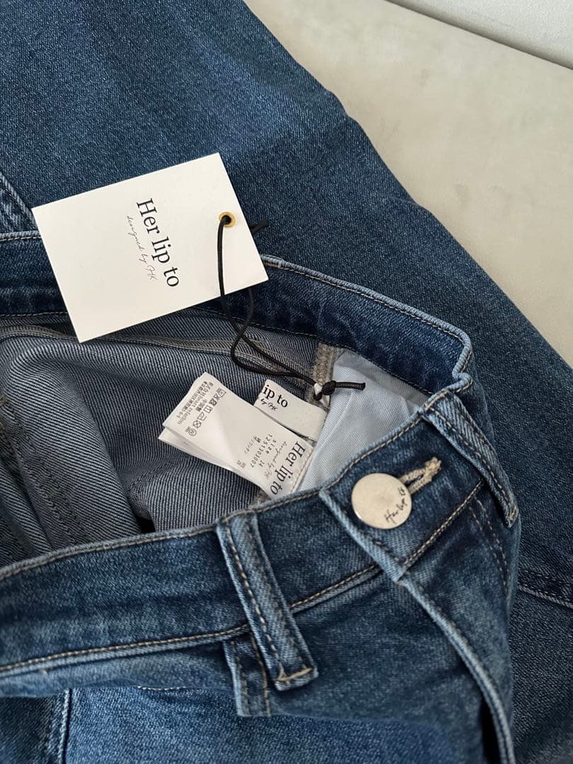 パンツ Herlipto New York High-Waisted Jeans 24